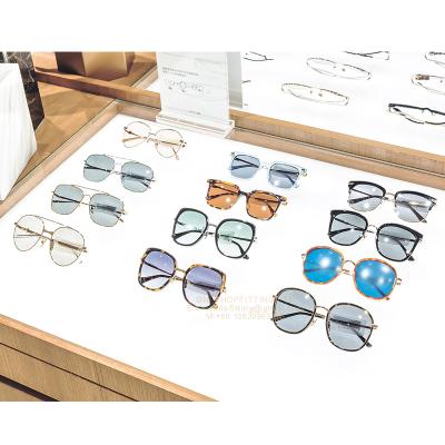 China Durable Customized Eyewear Store Optical Store Decoration Interior Design For Glasses Shop Furniture for sale