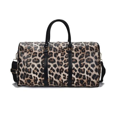 China Wholesale Fashion Leopard Print PU Leather Waterproof Travel Duffel Bag Divider Duffel Bag Wet Dry Custom in Fitness Sports Gym for sale