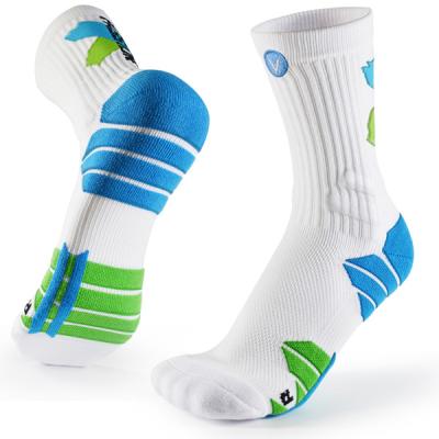 China Custom Breathable Athletic Sports Crew Cushioned Elite Anti Slip Basketball Socks For Men for sale