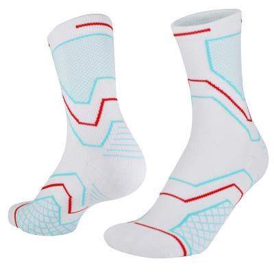 China Custom Made Breathable High Quality Comfortable Personalized Socks Crew Sports Running Socks For Men And Women for sale