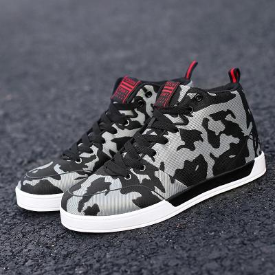 China Fashion Trend Amazon Hot Style Lace Up Flat Sneakers Cool Camouflage PU Custom Skateboarding Shoes For Men for sale