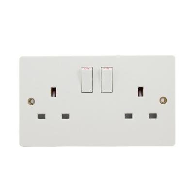 China Electrical Type 86 Type Bakelite Hardware Wall Outlet Connection 146 British Switch With 13A Socket for sale