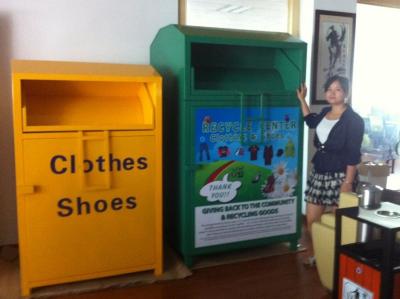 China La aduana recicla el compartimiento antirrobo de la colección de la ropa de la papelera de reciclaje de la ropa para al aire libre en venta