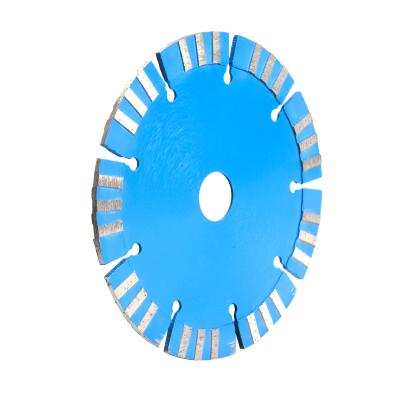 China Hot sale 133x12Hx9TX20MM SEGMENT TURBO ferrous metal reinforced concrete saw blade for china for sale