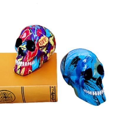 China New Design Europe Halloween Skull Decorations Resin Skull Home Head Ornaments For Halloween Decor for sale