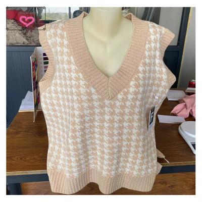 China V-Neck Sleeveless Autumn Sweater Tops Vintage Korean Women's Casual Women's Breathable Plaid Knitted Sweater Vest for sale