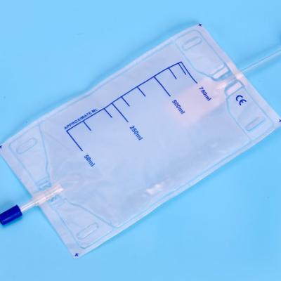 中国 Convenient CE Approved Medical Urine Bag Drainage Bag With Valve Economic Or Luxury Style 販売のため