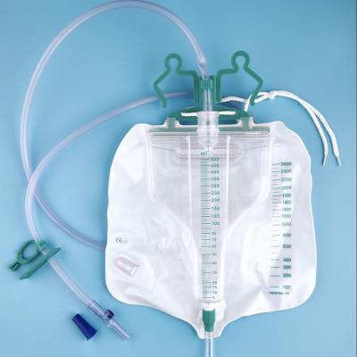 China Economy or luxury style convenient medical urine bag drainage bag with valve with CE certificate à venda