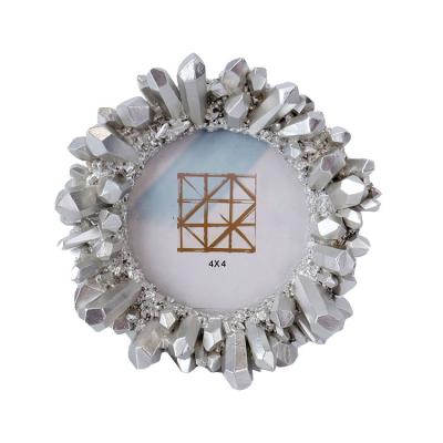 China Crystal Stone Round Picture Polyresin 4x4 Silver Photo Frame for sale