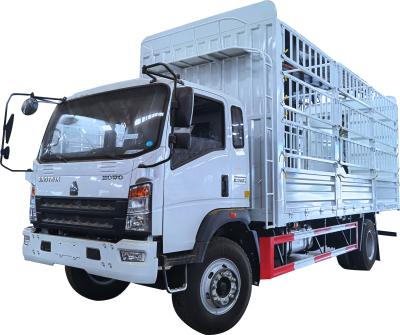 China howo 6T caravan barrier cargo truck covered truck stake cargo truck < 4L for sale