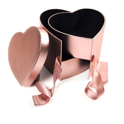 China 2022 Recycled Recycled Heart Shaped Double-Layer Valentine's Day Flower Boxes Cardboard Rigid Gold Foil Materials Packing Box/ for sale