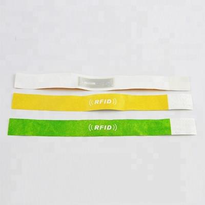 China Disposable Event Access Control Armband Tag Paper RFID Wristband Hospital for sale