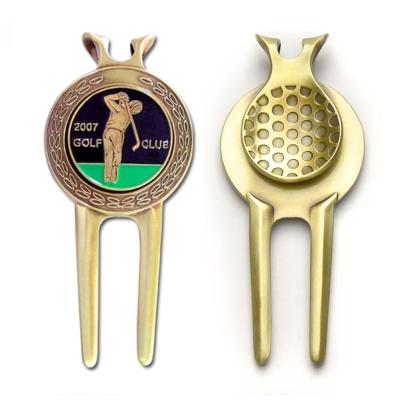 China Golf Hat Clip Personalized Multifuntional Metal Golf Digging Tools With CustomGolf Ball Marker for sale