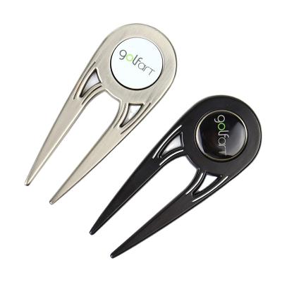 China Custom Golf Hat Clip Dongguan Factory Matte Silver Metal Golf Repair Digging Tool With Ball Marker for sale