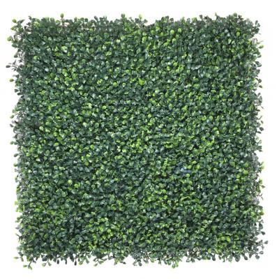 China High Quality Plastic Artificial Boxwood Country Hedge Fence Mat Artificial Green Wall Panel for sale