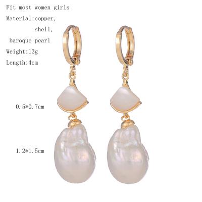 China FASHIONABLE Women's Geometric Drop-Shaped Baroque Wedding Earring Accessories Pearl Earrings Set for sale