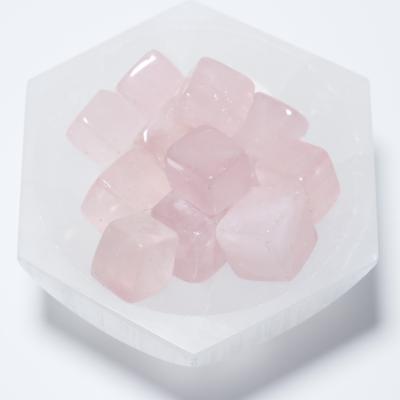 China China wholesale new product natural hornet stone quartz crystal natural rose quartz crystals for decoration for sale