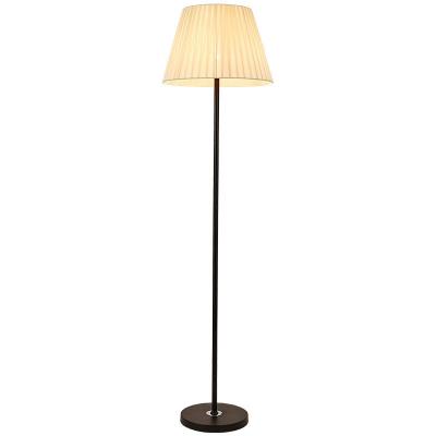 China New Hotel UL USA Iron Floor Lamp Modern Wooden Luxury Modern Office Decorative Light Floor Lamp With Fabric Shade for sale