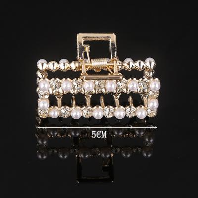 China Good Newest Fashion Manufacturer Design Hair Clip Hair Claw Clip Pearl Hair Clip for sale