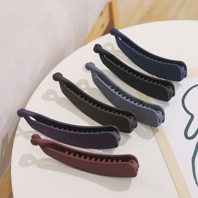 China Newest Hot Selling Temperament Plastic Hair Accessories Ponytail Holder Hair Holds Banana Hair Clip Non-slip Claws for sale