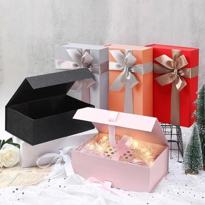 China Recycled Materials Luxury Matte Black Red Package Paper Box Recycled Magnetic Collapsible Gift Box With Magnetic Lid for sale