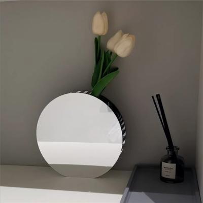 China Hot Selling Wholesale Minimalist Acrylic Mirror Flower Vase For Home Decor Gift Flower Premium Hit Holder For Room Accessories for sale