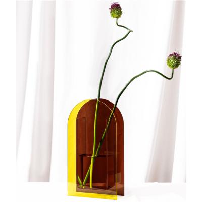 China Brown Minimalist Yellow Arch Mixing Clear Acrylic Vase For Bedroom Accessories Cafe Gift Shop With Modern Stand High Quality Fast Delivery for sale