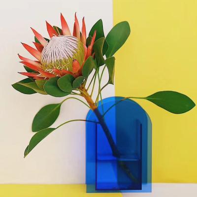 China New Design Minimalist Factory Direct Sales Wholesale High Quality Cheap Acrylic Vase For Home Decor Bedroom Accessories Flower Stand Stock for sale