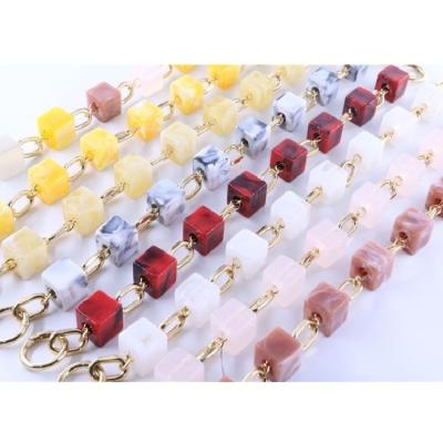 China Fashiontable Special Design Cube Acrylic Bead Crystal Golden Metal Chain Handbag Ties For Woman Clutch Lady Purse Bags for sale