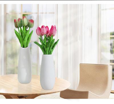 China Material J - 011 Tulips Artificial Flower High Quality Garden PU Tulip Bouquet For Weddings Home Decoration for sale