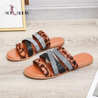 China 2021 fashion trend new models slippers lady fashion large size summer women's custom flat slippers for sale