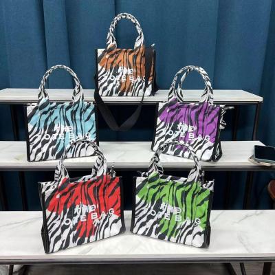 China Fashion Tote Bags Women Handbags Ladies Jacobs The Tote Bags Dye Canvas Handbags Tote Bag Designers Brands Tie for sale