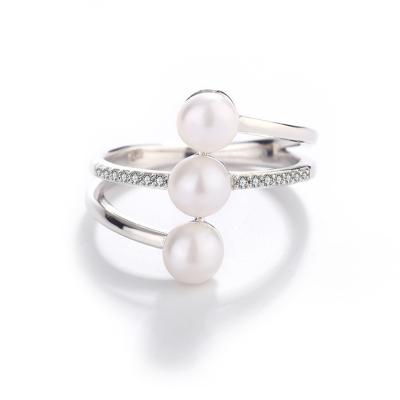 China TRENDY Custom original ladies sterling silver multi cultured pure white real freshwater pearl ring for sale