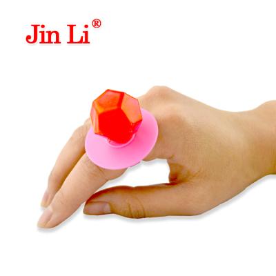 China 15g Ring Diamond Shape Natural Well Plastic Hard Candy for sale