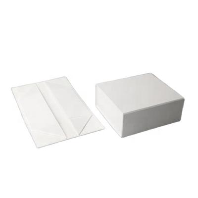 China Handmade Makers Can Customize Logo Packaging, Clamshell Magnetic Folding Oversized Gift Boxes In Stock for sale