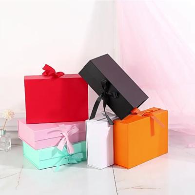 China 100% Recycled Materials New Arrival Summer Cotton Clothes Gift Box Set Newborn Baby Gift Box for sale