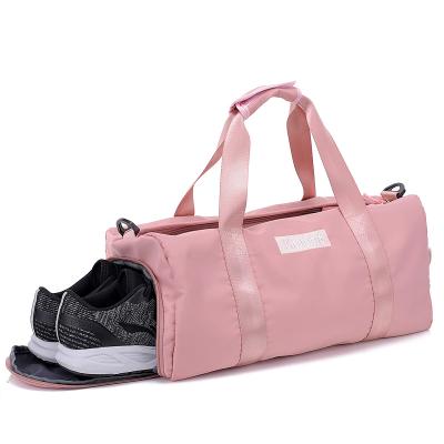 China Lightweight New Arrival Gym Bag Large Capacity Travel Sports Waterproof Nylon Outdoor Duffel Bag for sale