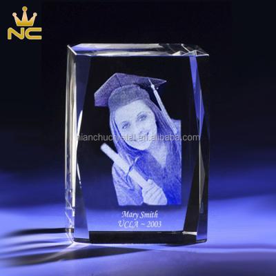 China China Clear Diamond Cut Crystal 3d Laser Photo Printing For Crystal 3d Graduation Gifts Custom Favors for sale