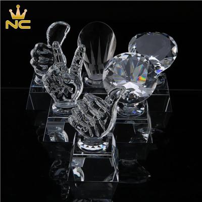 China Custom China Diamond Crystal Trophy Award Small Crystal Glass Trophies for sale