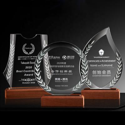 China China Customized Crystal Trophy With Wooden Award Glass Plaque Wooden Base for sale