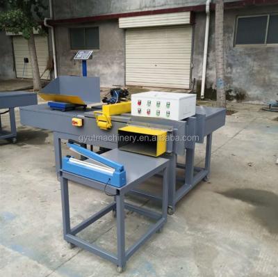 China 300-500kg/h Capacity Animal Bedding Pet Shavings Weighting Fixed-Weight Bagging Machine for sale