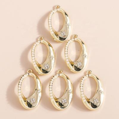 China 4pcs/bag 31*18mm Crystal Pearl Round Circle Oval Pendant Volume Of Durable Exquisite Luxury Custom Jewelry Necklace DIY Pendants for sale