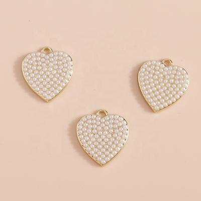 China 4pcs/bag Durable Imitation Pearl Love Heart Charms Pendants DIY Jewelry Making Handmade Necklace Bracelet Earrings Charm Craft for sale