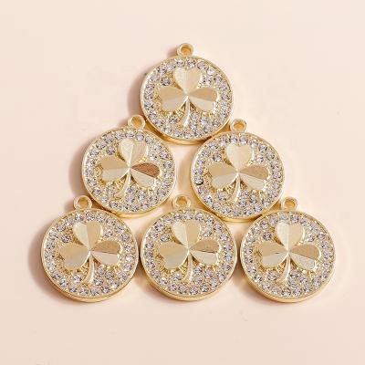 China 4pcs/bag 18*16mm Brand Design Classic Crystal Three Leaf Flower Pendants Necklace Earrings FASHION Gold Color DIY Custom Round Pendant for sale