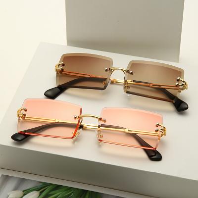 China 10 Years Experience 2022 OEM Wholesale Irregular Luxury Sports Sun Shade Glass Acetate Unique Sunglass Packaging for sale