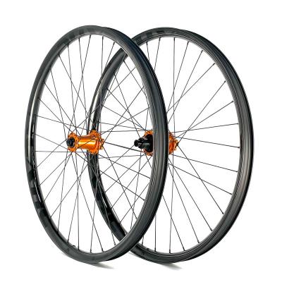 China 29er MTB Mountain Bikes Carbon Bicycle Wheels Wheels 39mm Wide For Downhill Mountain Biking for sale