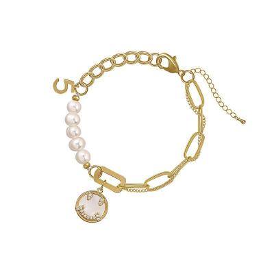 China High Quality Smiley Pendant Bracelet Fashion Fine Jewelry 2022 Environmentally Friendly Shell Natural Pearl Simple Bracelet For Women for sale