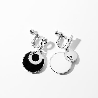 China 2021 new non allergic fashionable women round sterling silver stud and S925 temperament clip on earrings for sale