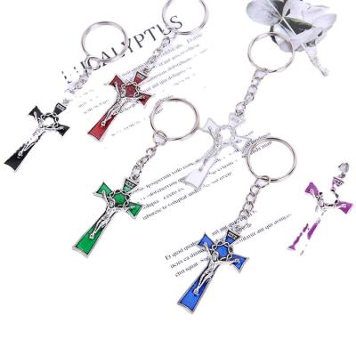 China New Metal Color Cross Key Chain Gifts Metal Key Chain Custom Religious Personality Rotating Cross Key Chain for sale