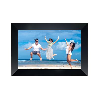 China Wifi Frameo APP 10.1 Inch Android Picture Frame With Touch Screen Digital Photo Frame for sale